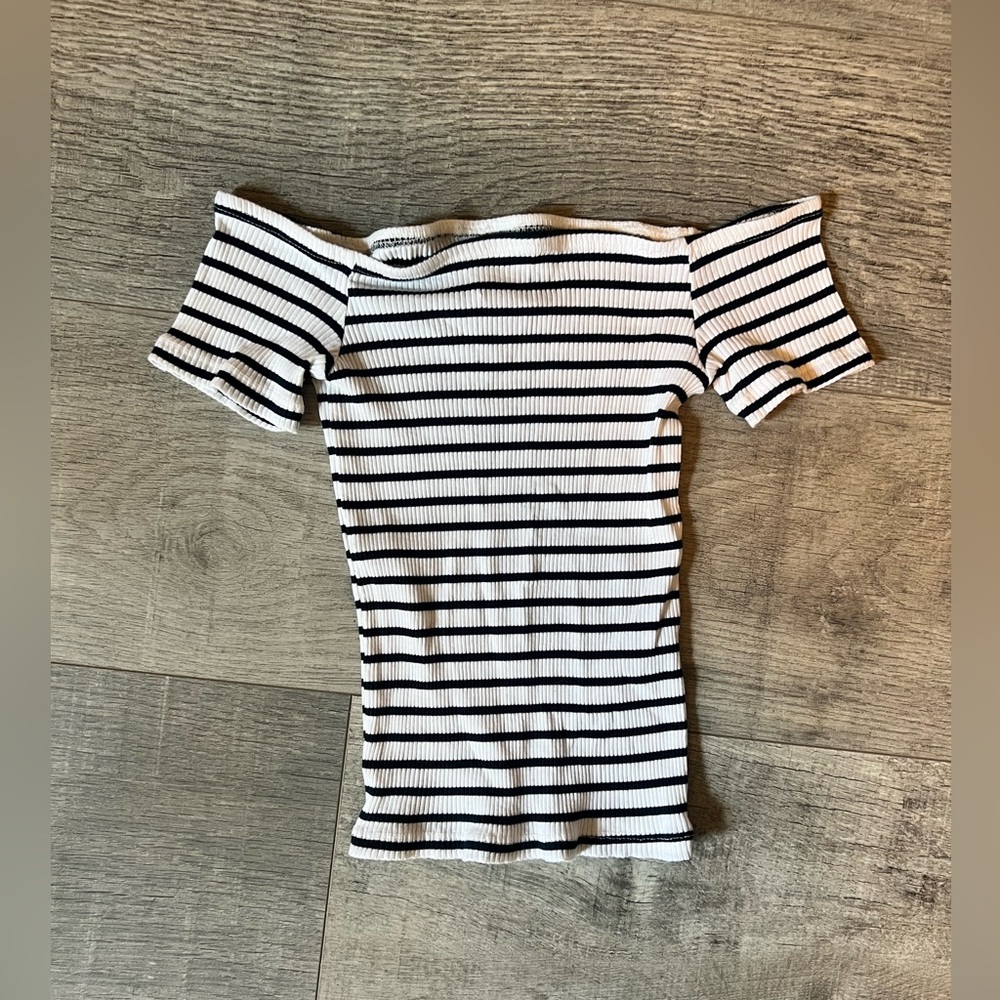 H&M Black and White Striped Ribbed Top